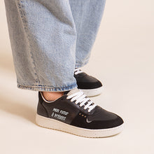 Charger l'image dans la galerie, Basket Evan noire "Tu seras Mon Futur à présent" x ME.LAND