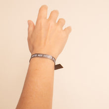 Charger l'image dans la galerie, Bracelet kaki "Tu seras Mon Futur à présent"
