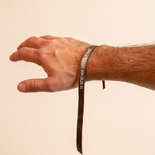 Charger l'image dans la galerie, Bracelet kaki "Tu seras Mon Futur à présent"