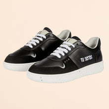 Charger l&#39;image dans la galerie, Basket Evan noire &quot;Tu seras Mon Futur à présent&quot; x ME.LAND
