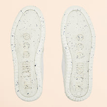 Charger l&#39;image dans la galerie, Basket Evan noire &quot;Tu seras Mon Futur à présent&quot; x ME.LAND
